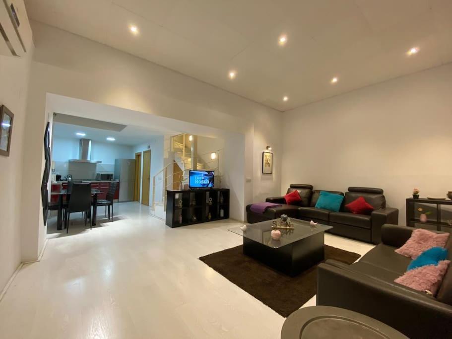 Luxury Complete Building In The Heart Of Sevilla Eksteriør bilde